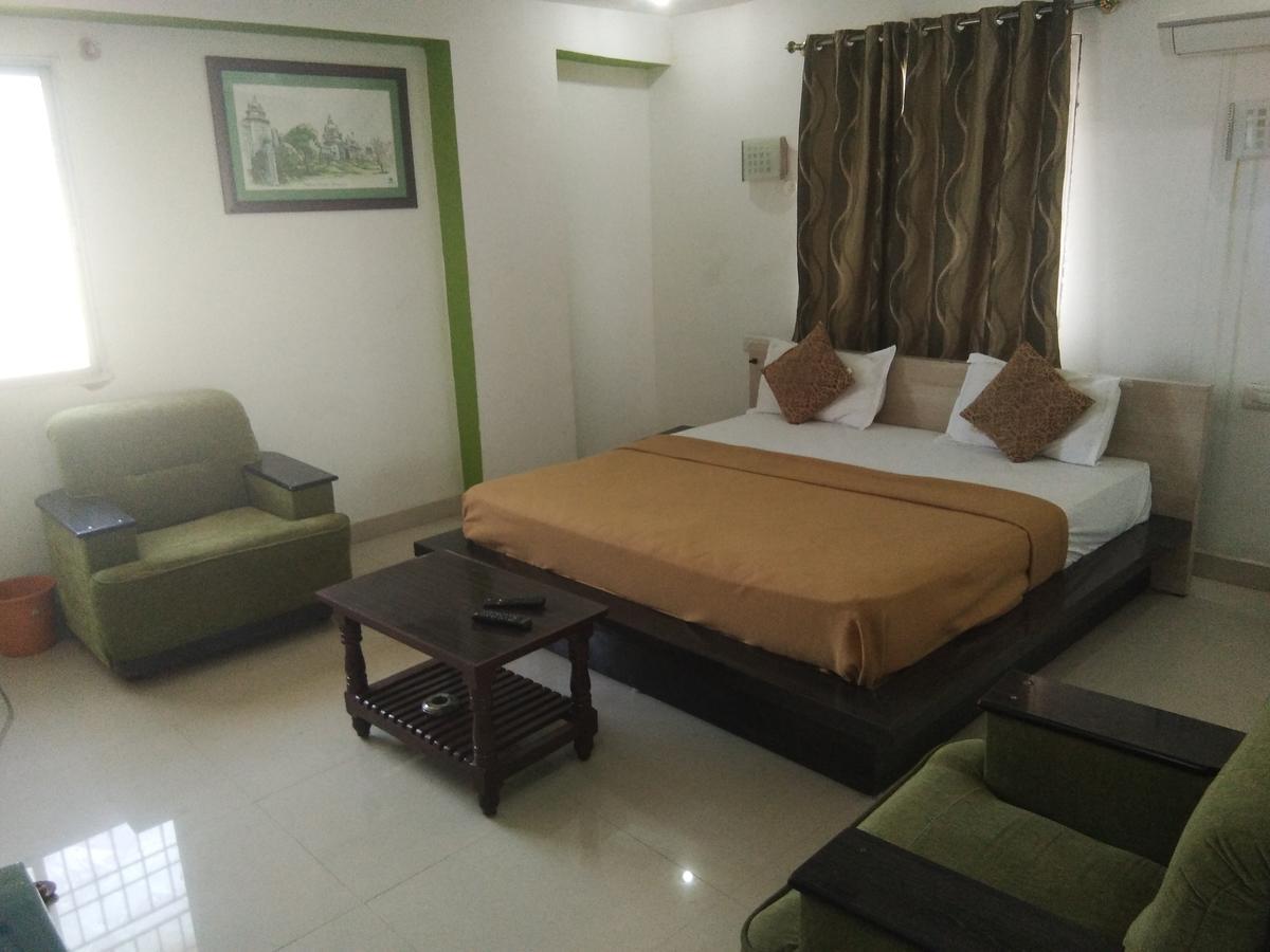 Sairam Residency Hotel Tirupati Exterior photo